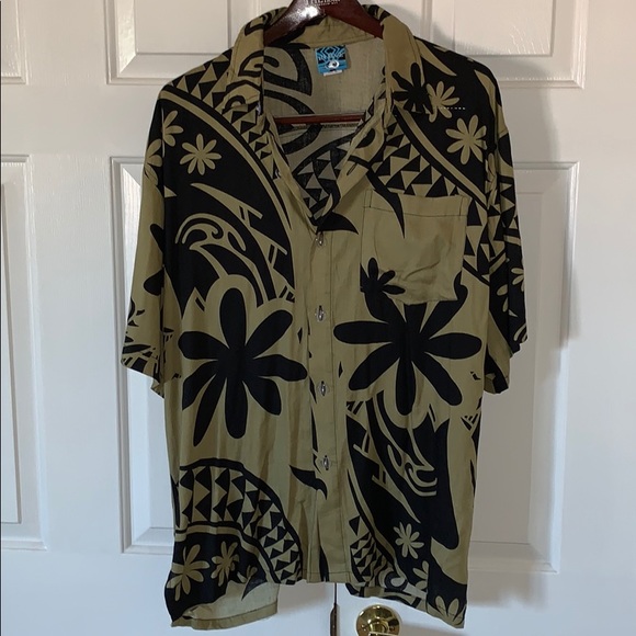 💚 Men’s Buttoned Down Dress Shirt. - Picture 1 of 8